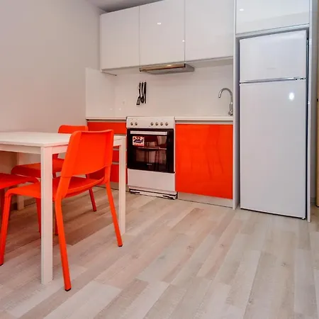 Nikos' Garden Apartment